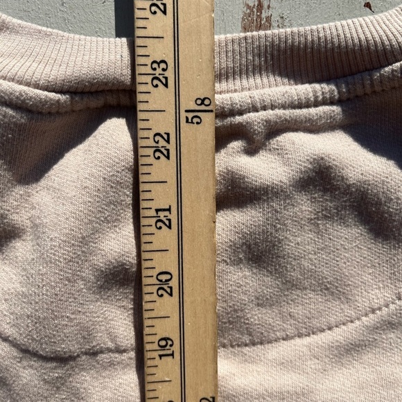 Women's Ariana Grande Sweatshirt Beige Sweetener Spell-Out XL Pop Singer NYC Y2K - Picture 11 of 11